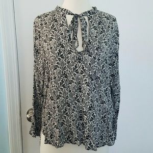 Zara Woman Black & White Tie Neck Top Med